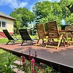 Semesterbostad Csodakertes Kishaz Balatonfuzfon *