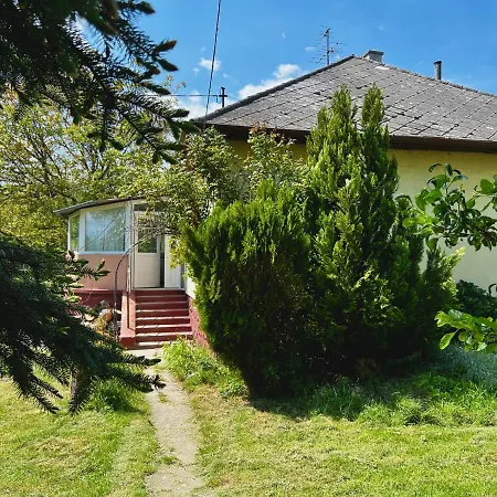 Csodakertes Kishaz Balatonfuzfon Case de vacanță