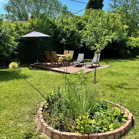 Csodakertes Kishaz Balatonfuzfon * Balatonfůzfő